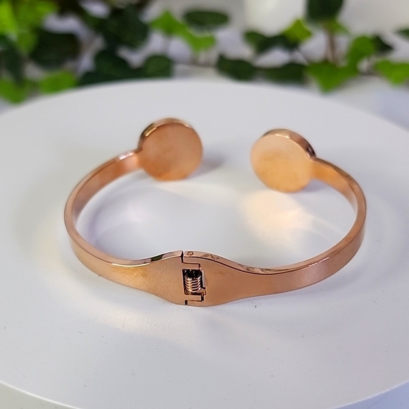 Rose Gold Stainless steel Hinhe Open Cuff Bracelet with Red - Picture 5 of 7